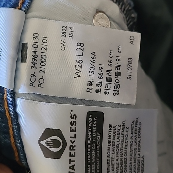 Levi's Wedgie Straight W26 L28 EUC - Picture 10 of 10